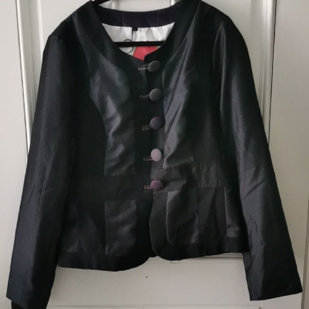 Unique St. Martins Fairytale embroidered fairy black blazer  style. Size XL 🧚
